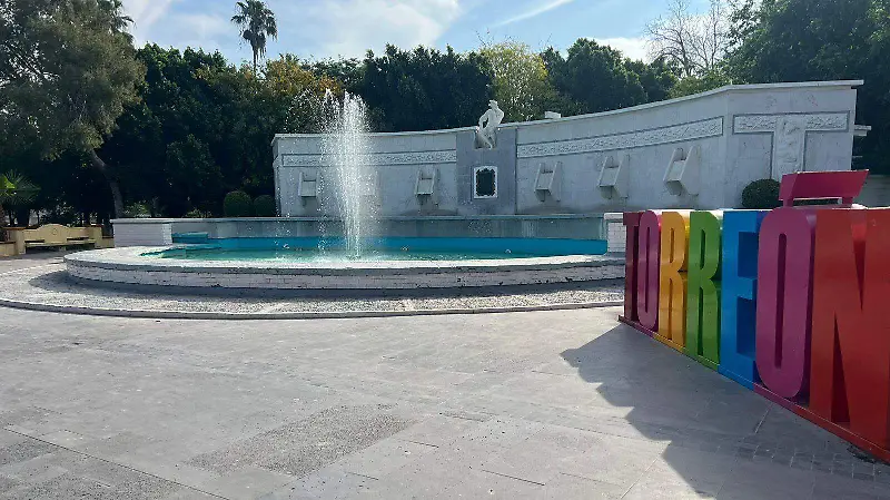 Fuente pensador Alameda
